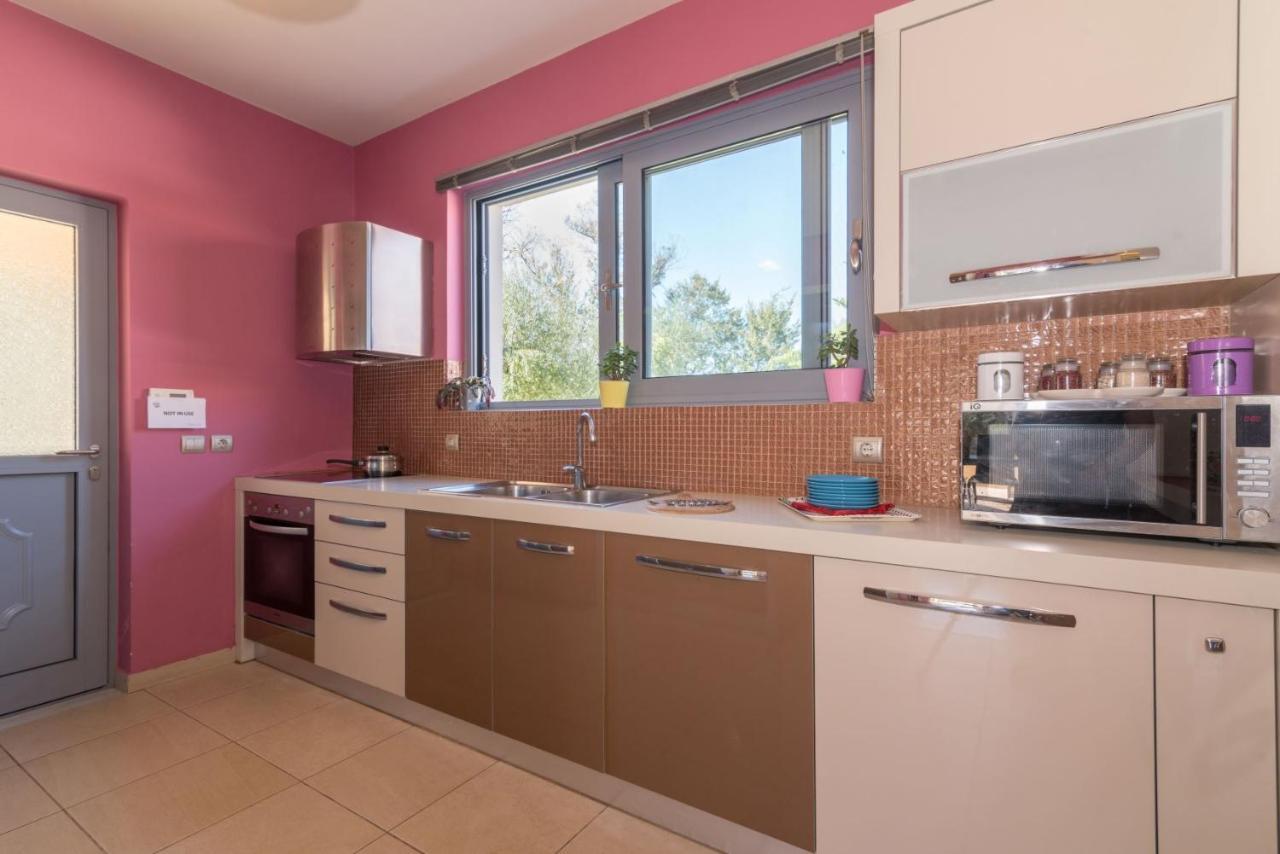 Astarte - Istar With Tennis Court Villa